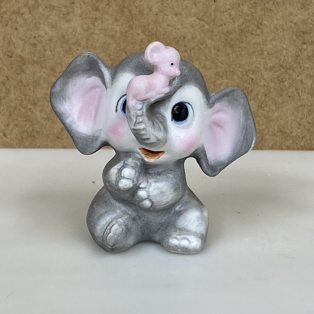 Vintage Kelvin Baby Elephant Mouse On Trunk Figurine Taiwan Shelf Sitter